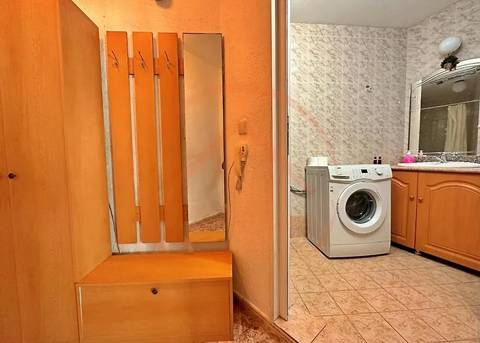 Cozy Near Sea Garden Apartment Warna