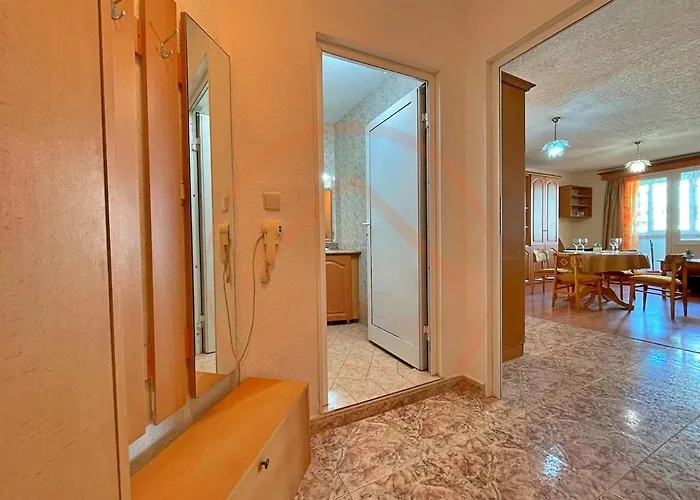 Apartment Cozy Near Sea Garden