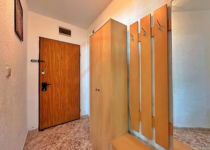 Cozy Near Sea Garden Apartment Varna